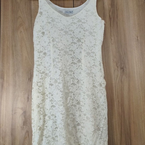 Celestino lace dress ivory size 2 M like new