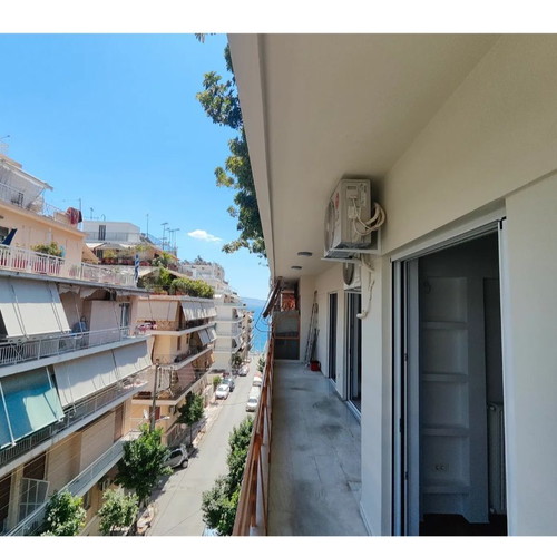 Apartment 98 m² 3rd floor with sea view and balcony in Piraeus