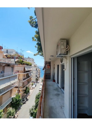 Apartment 98 m² 3rd floor with sea view and balcony in Piraeus