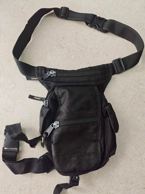 Thigh bag black like new