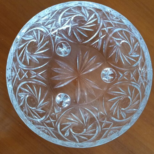 Vintage crystal bonbonniere with lid, 16cm
