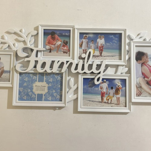 Plastic photo frame Family with 6 openings, like new