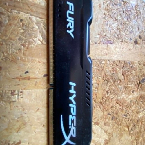 Kingston DDR3 4GB RAM 1600MHz like new