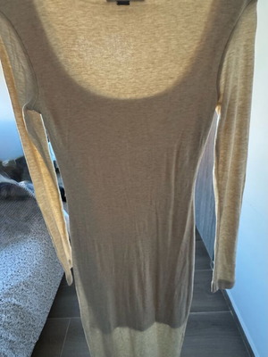 Guess γυναικείο φόρεμα μέγεθος M μπεζ σαν καινούργιο