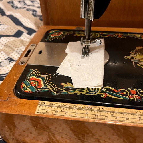 Sewing machine used, 50-60 years old, Japanese in excellent condition