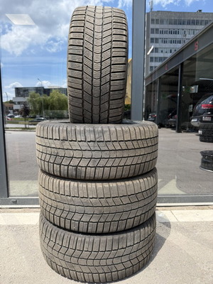 Continental 245/40/19 Χειμερινά Ελαστικά Σετ 4 Κάπως Νέα