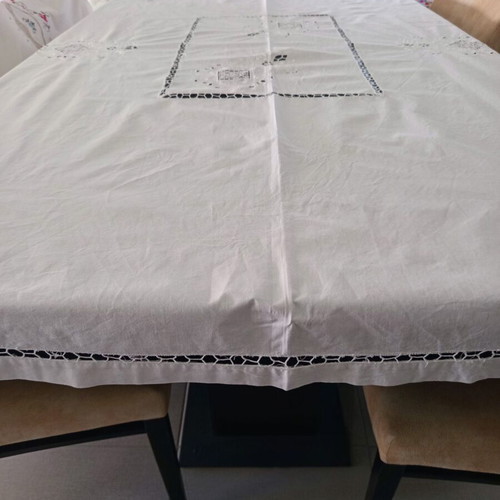 Tablecloth authentic handmade white with rich cutwork embroidery