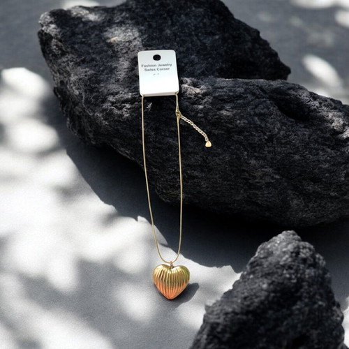 Heart necklace stainless steel new, gold color
