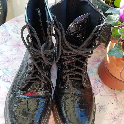 Crocodile Patent Leather Boots Black Like New