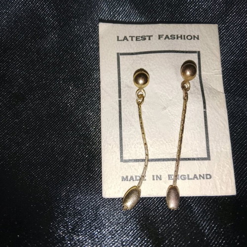 Dangling earrings new, gold color