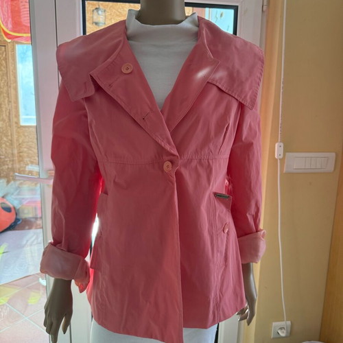 Pink jacket Coconuda size M water resistant like new
