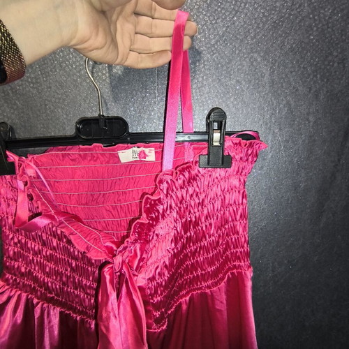 Fuchsia satin asymmetric dress On Line like new, strapless