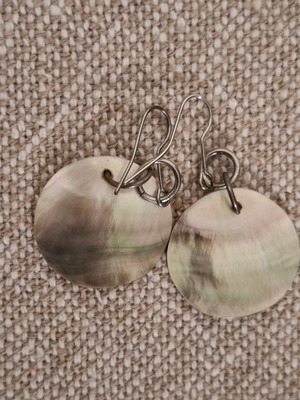 Beige iridescent earrings like new