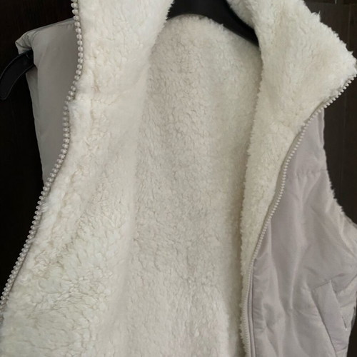 No Boundaries Reversible Sleeveless Vest new, size medium
