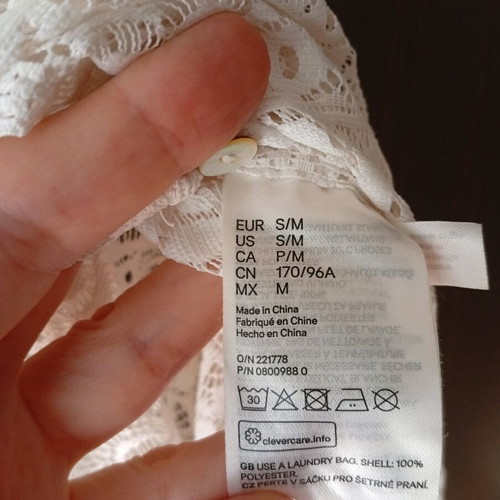 White kimono H&M in excellent condition, size L