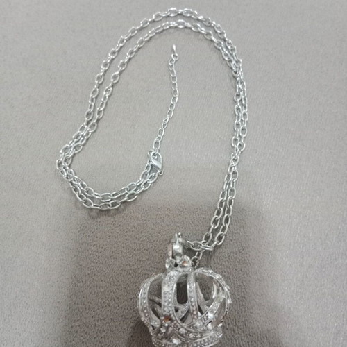 Crown necklace used, silver, 3D pendant with long chain