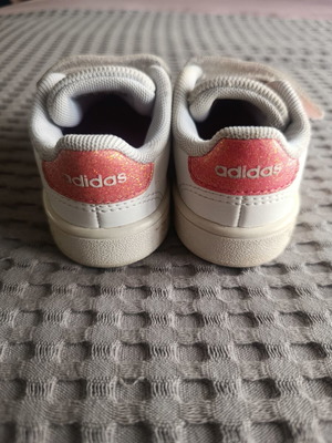 Adidas baby shoes size 20