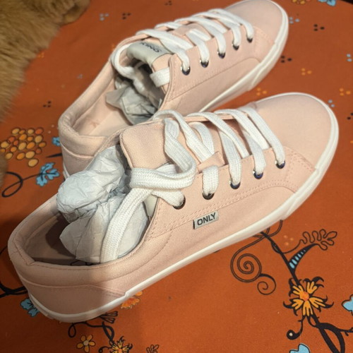Only women's sneakers new, low beige pink