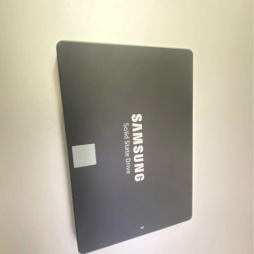 Samsung 870 Pro 1 TB SSD like new