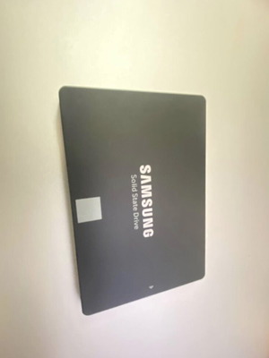Samsung 870 Pro 1 TB SSD like new