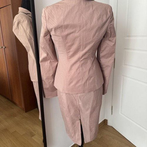 Kenté women's suit used, dusty pink pinstripe set with skirt