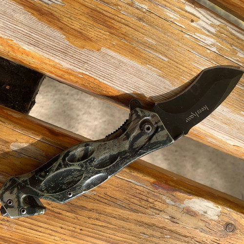 Kershaw folding knife used with blade lock