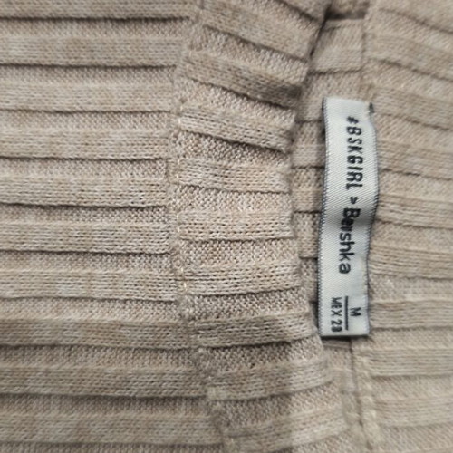 Bershka tops pack of 4 used, size S, beige and red