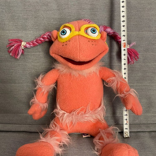 Lunnis Lupita Singing Plush Doll like new