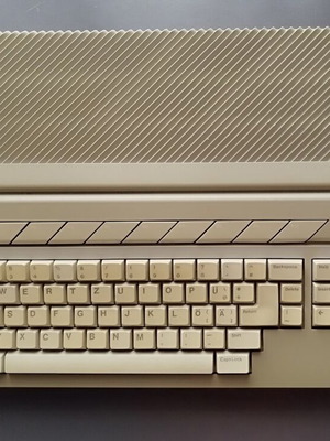Atari 1040 STf γερμανική μεταχειρισμένη κονσόλα με καλώδιο ρεύματος