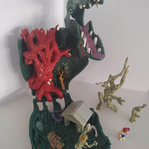 Mighty Max Crushes The Hand used toy figure