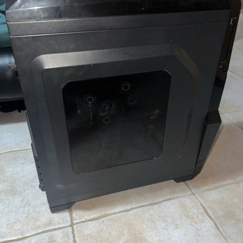 Aerocool PC case used