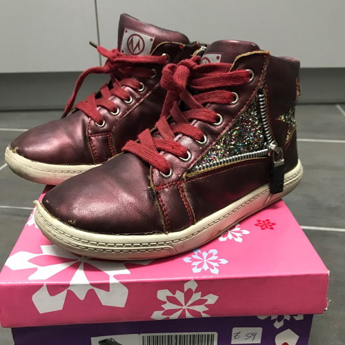 Girls' boots used size 32 bordeaux with rhinestone stars
