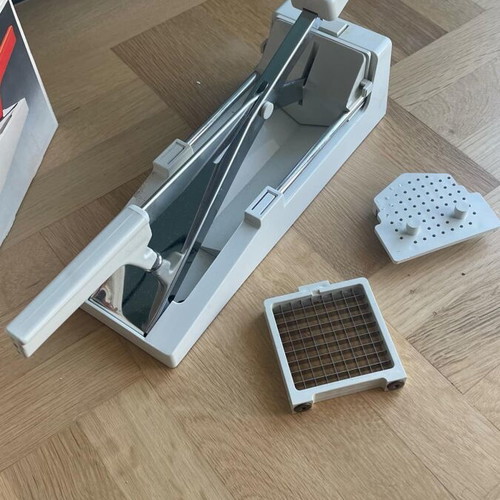 Brabantia potato chipper new with replacement blade