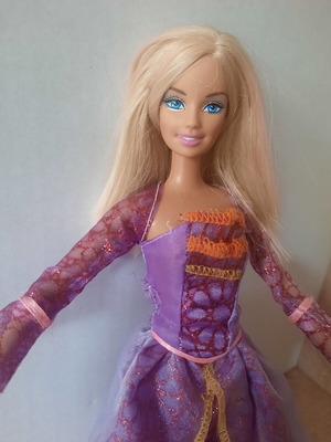 Barbie 2010/16 CEO doll used with princess ball gown