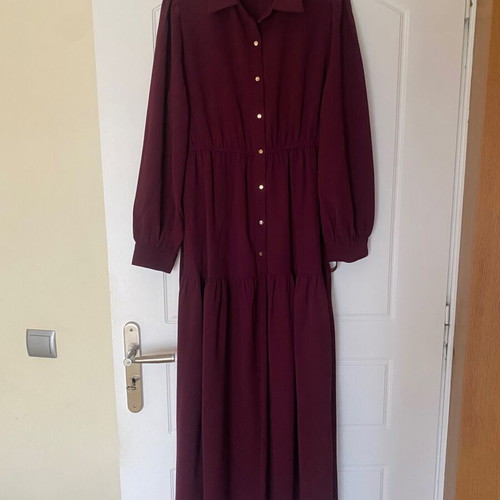 Bordeaux long dress like new with belt and documents size M