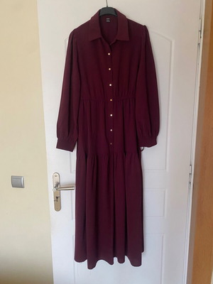 Bordeaux long dress like new with belt and documents size M