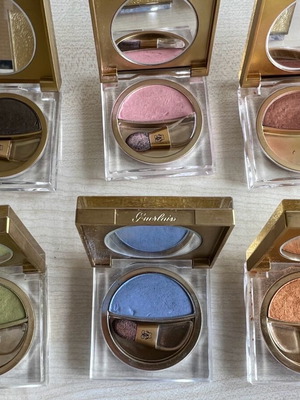 Guerlain ombrer éclat DIVINORA eyeshadows used without brush