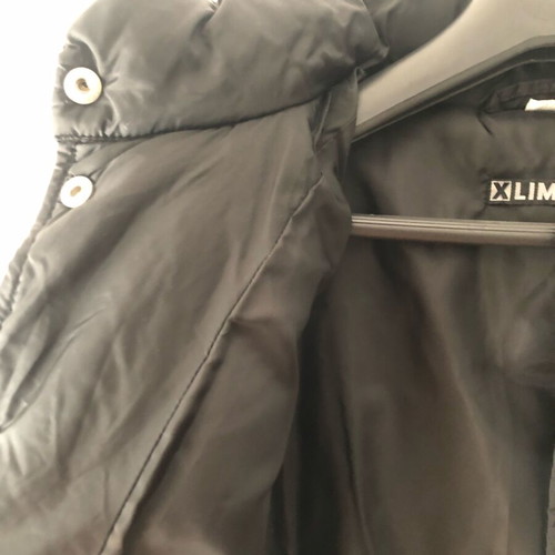 Puffer jacket M black like new, cropped