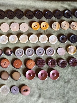 Vintage Retro Buttons set of 77 with 20 fabric buttons gift like new