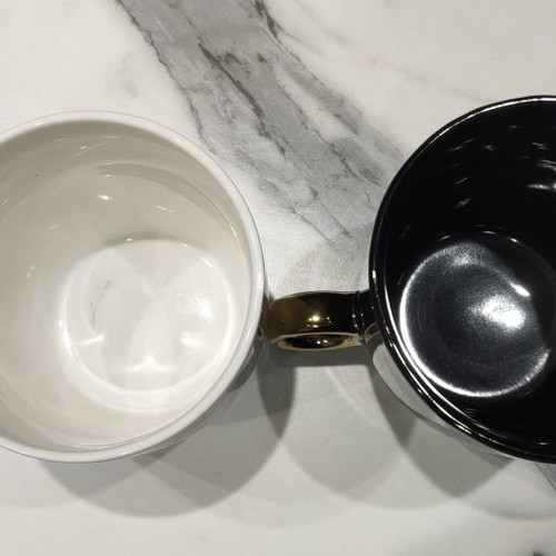 Ceramic mugs Mr. Right & Mrs. Always Right like new