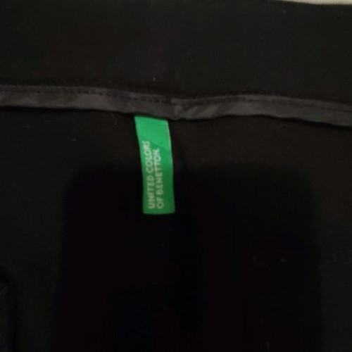 Benetton black pants used, size 46 with zipper
