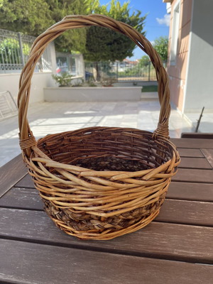 Καλάθι από άχυρο σαν καινούργιο