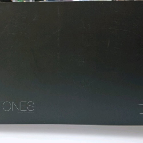 Stones bilingual edition photographic album in excellent condition
