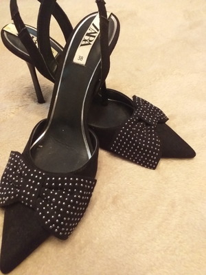 Γόβες ανοιξιάτικες καινούργιες, μαύρες με φιογκάκι