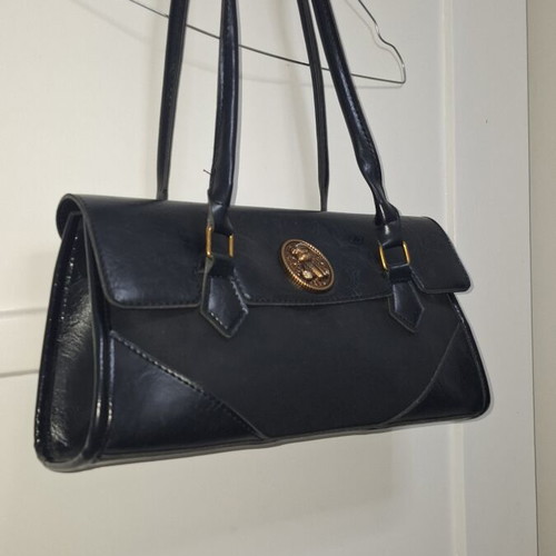 Black shoulder bag new with inner pocket