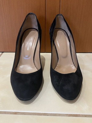 Kalogirou Black Suede Pumps Size 38.5 Like New