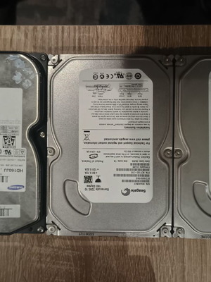 Σκληροί δίσκοι 7x 160GB 3,5'' σαν καινούργιοι, τεσταρισμένοι και υγιείς
