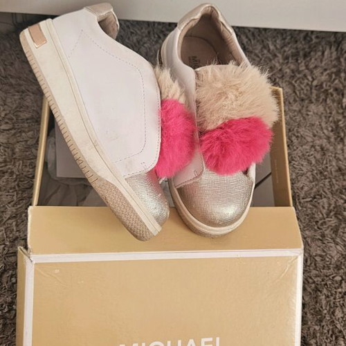 Michael Kors shoes like new, size 27