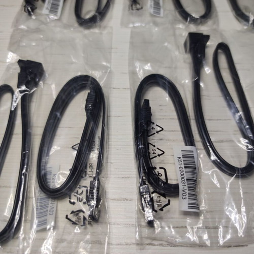 Sata3 cables pack of 20 new with locking clips, black
