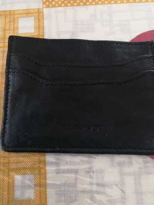 Δερμάτινη θήκη για κάρτες Gant σαν καινούργιο, μαύρη